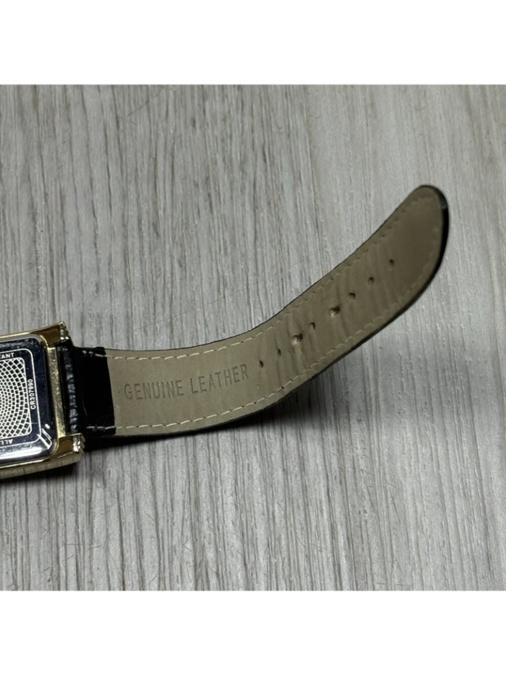 Croton Watch CR307990. 3ATM-100FT. Water Resistant - Needs Battery - Picture 11 of 12